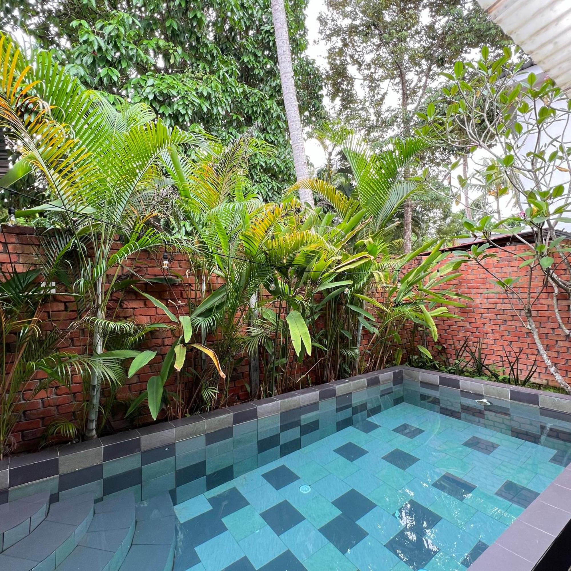 Вілла Kutum'S Wooden House - Private Pool, Breakfast & Cafe Лангкаві Екстер'єр фото
